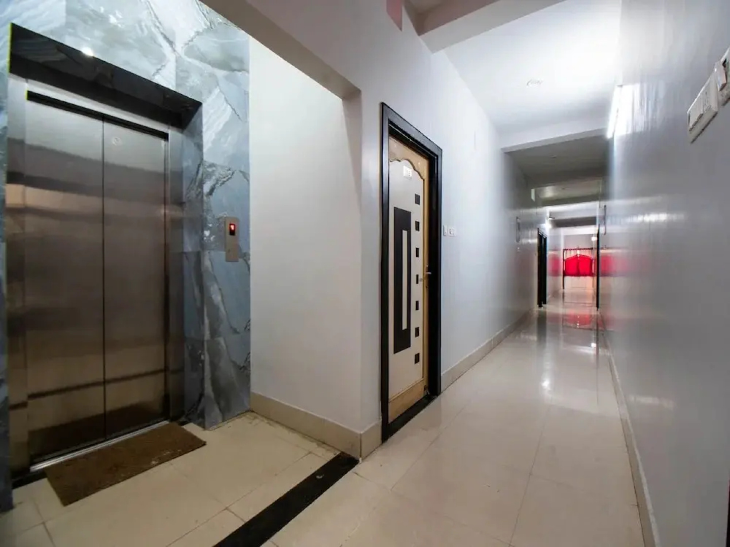 Hotel Double Tree Deluxe by OYO Rooms