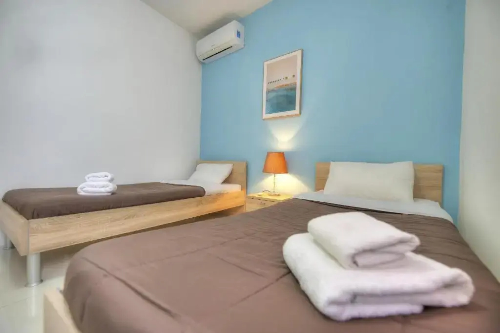 Modern and spacious 2 bedroom apartment with communal outdoor pool GZ-SMEL1-1