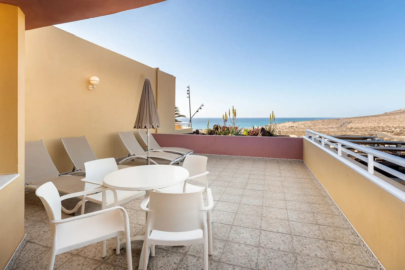 Esmeralda Maris by Livvo Hotel