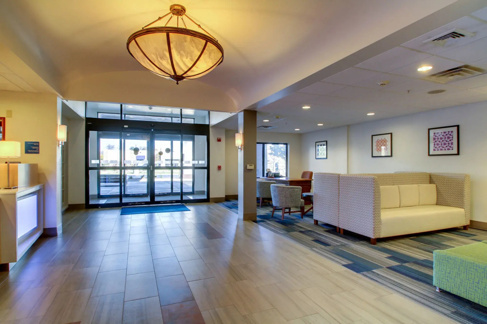 Holiday Inn Express Milwaukee North Brown Deer/Mequon by IHG