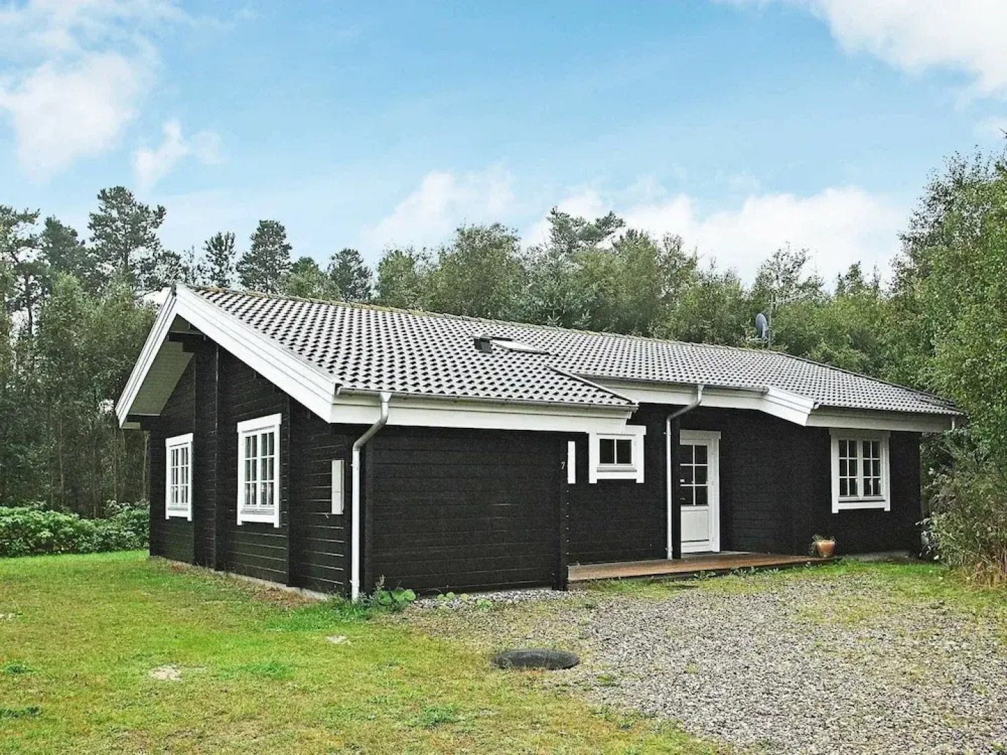 Wonderful Holiday Home in Saeby Jutland With Whirlpool