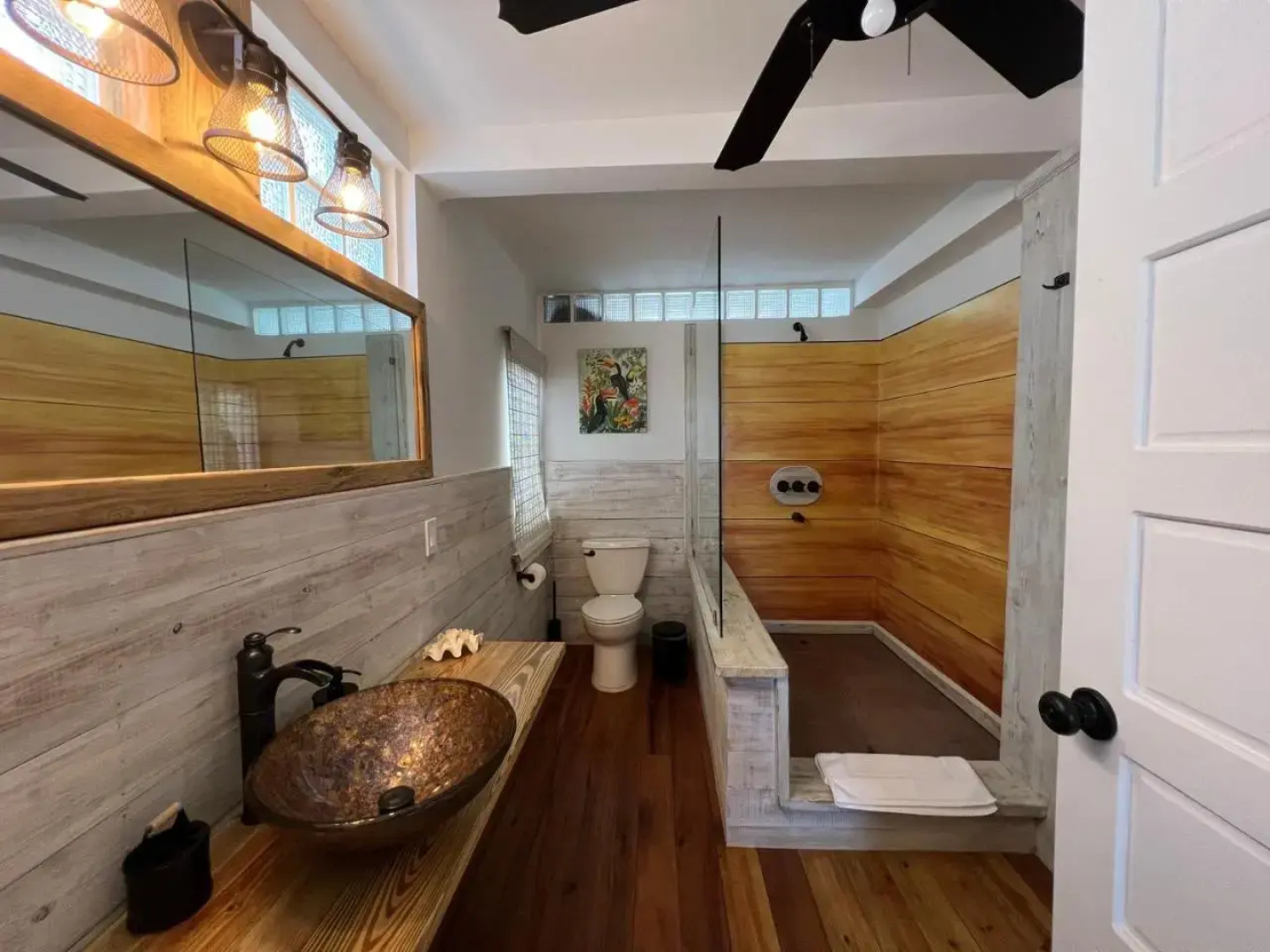 Kokomo Beach Suites