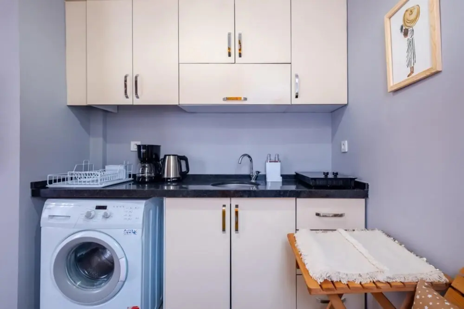 Spectacular Flat Near Bagdat Street in Kadikoy