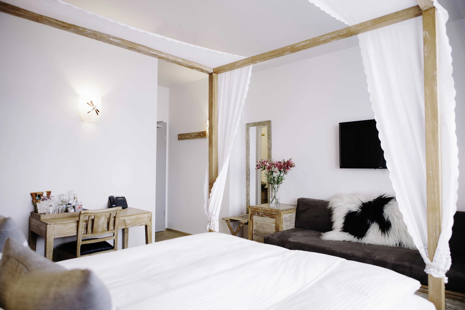 Eyja Guldsmeden Hotel