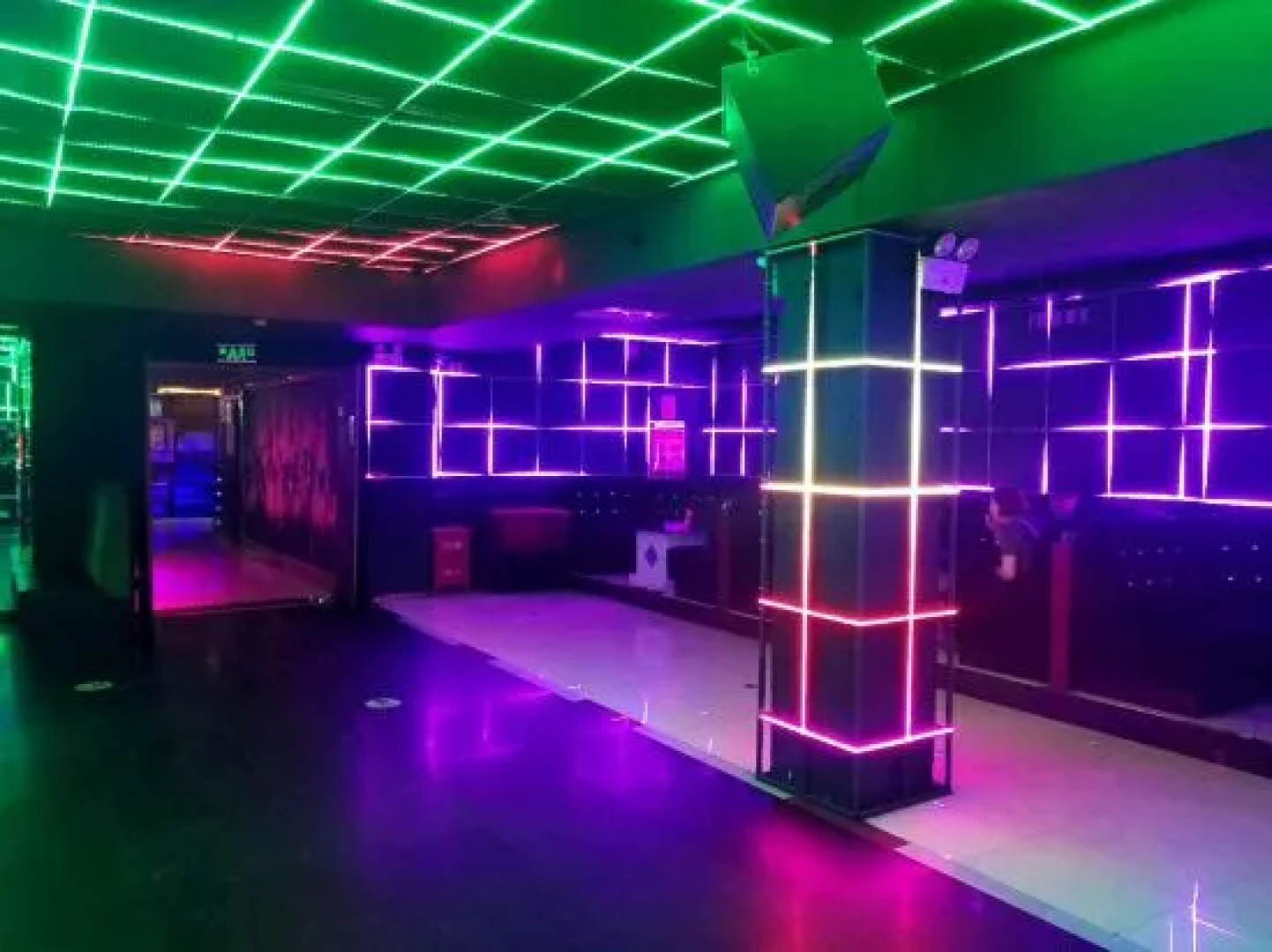Qinglonghu Hotel