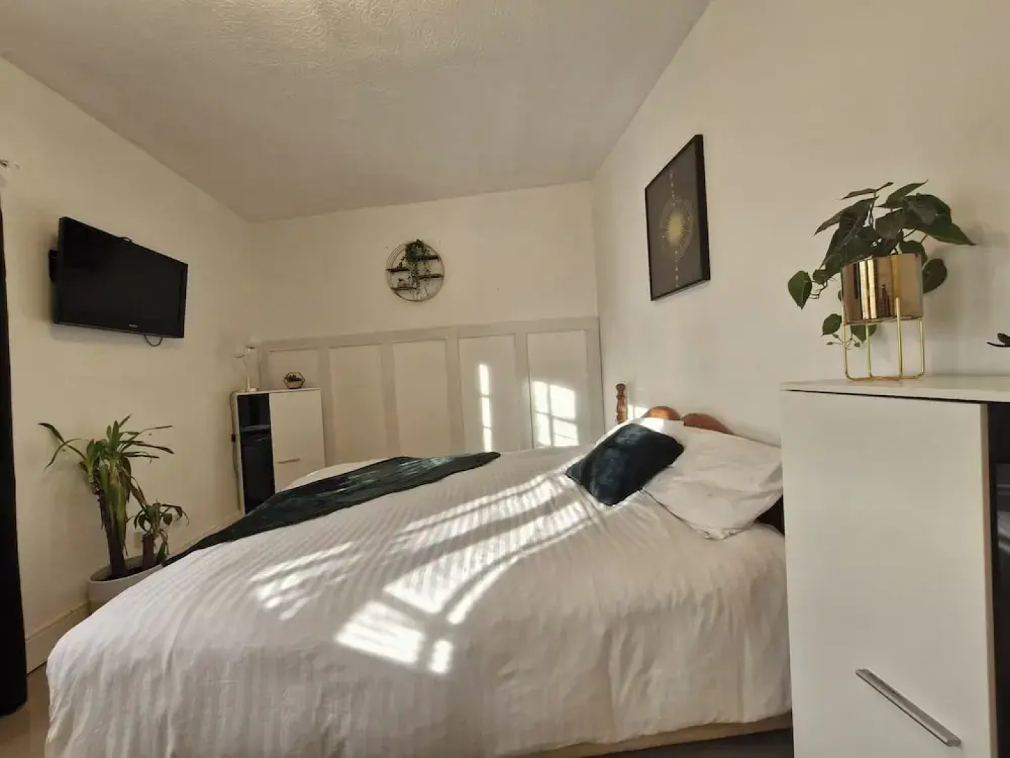 Beachside Retreat - Pets Ok - Free Parking