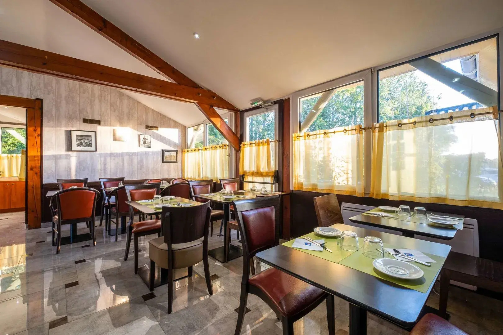 Sky Hotel Goussainville Charles de Gaulle - ex Comfort Hotel