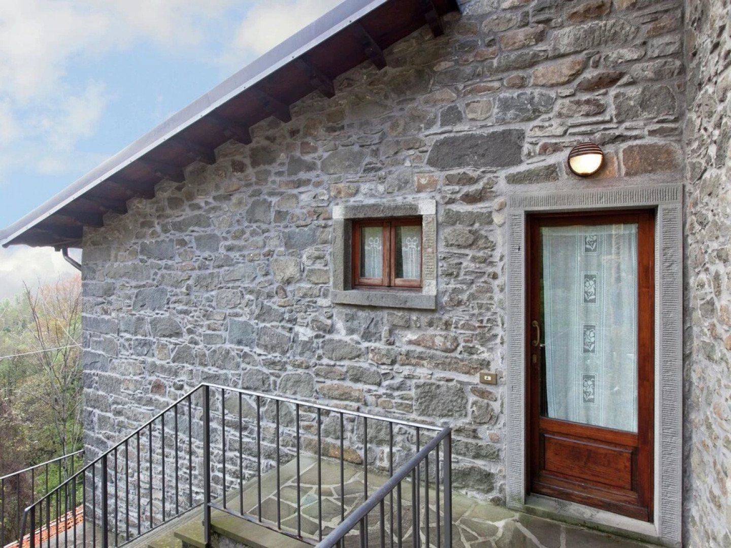 Relaxing Holiday Home With Swimming Pool,garden, Terrace,bbq