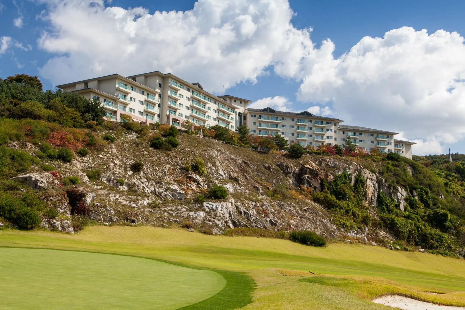 Oakvalley Resort Hills Village