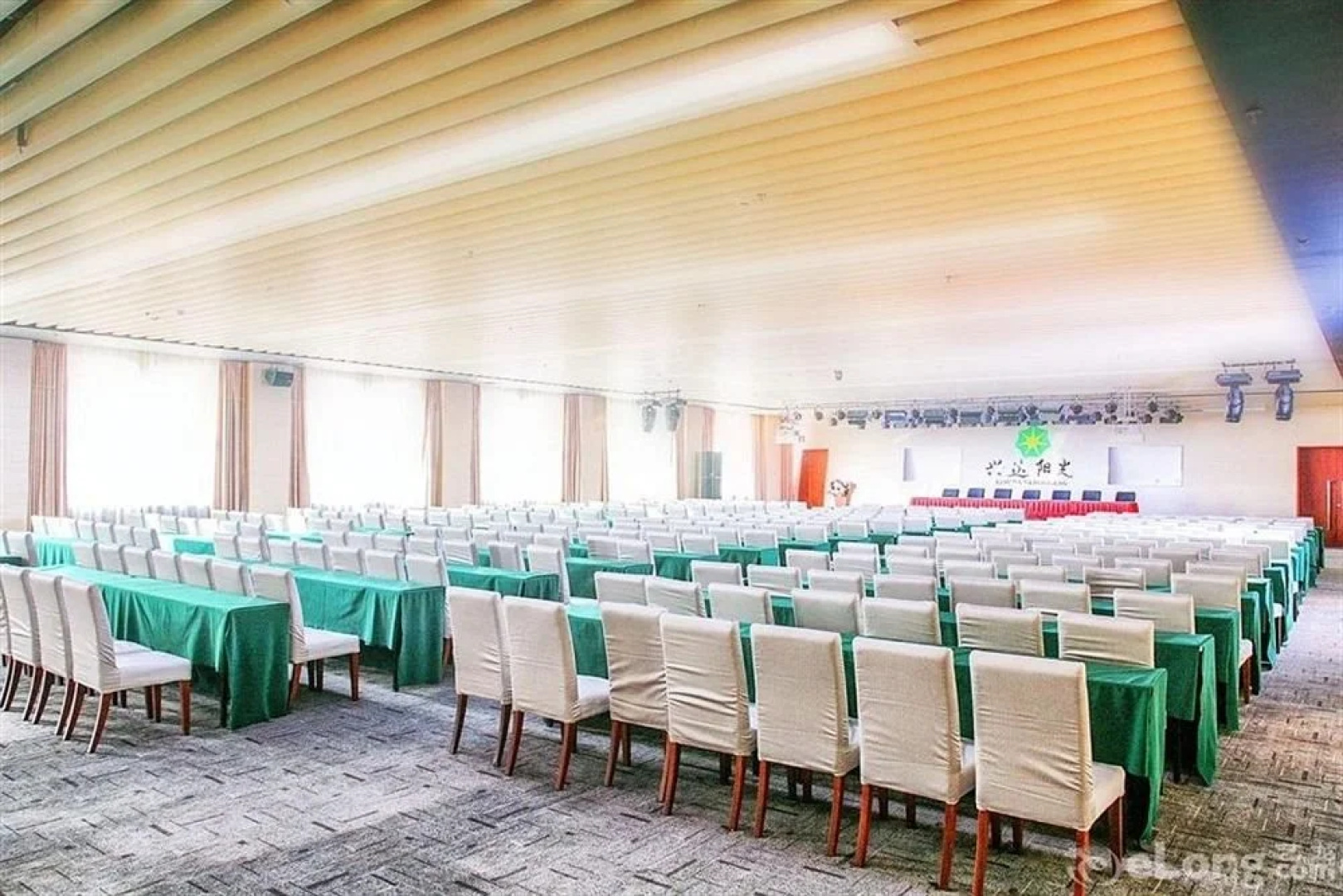 Erdos Sunshine Lateqi Ost Hotel