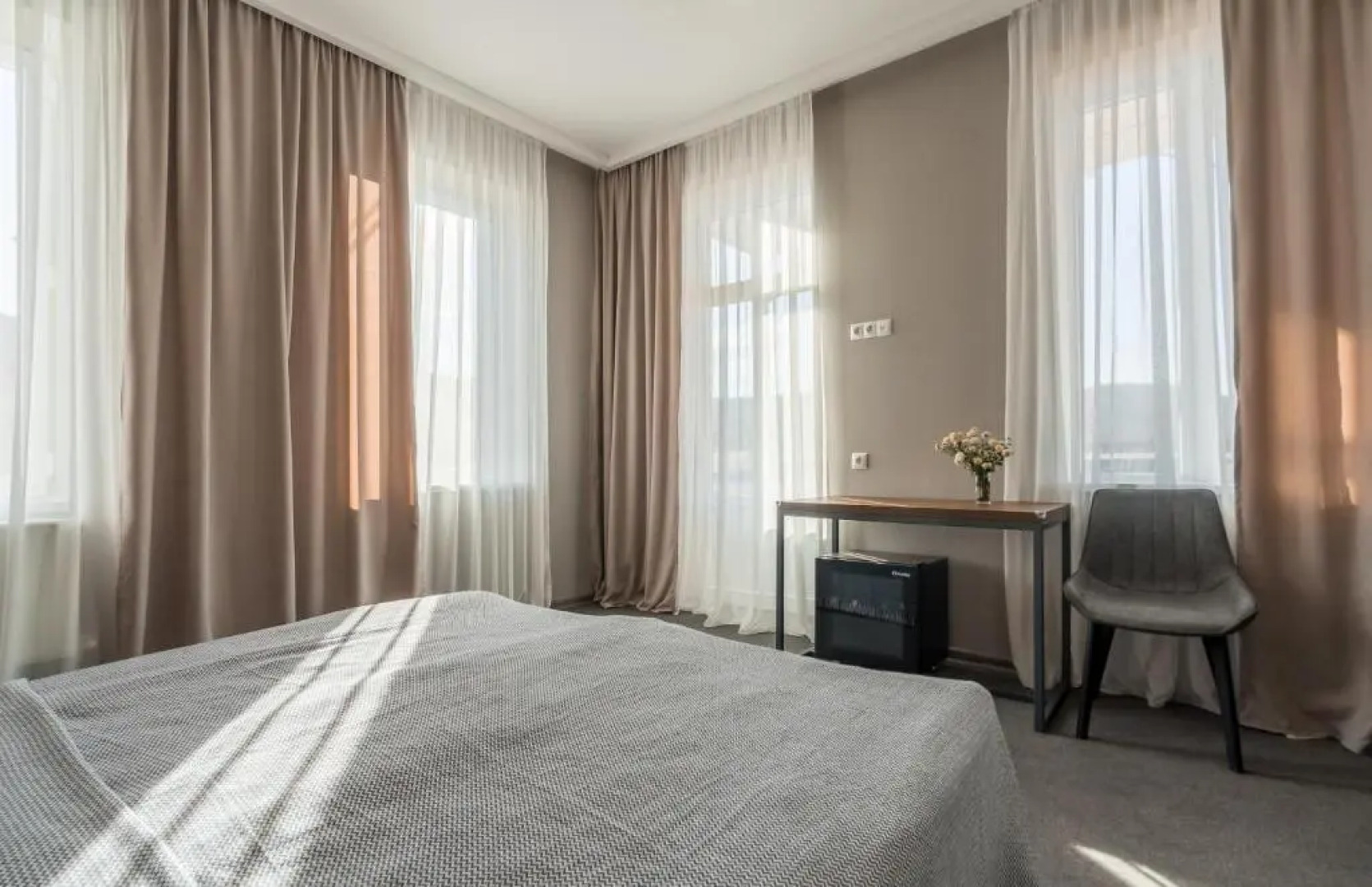 Hotel History • სასტუმრო ისტორია