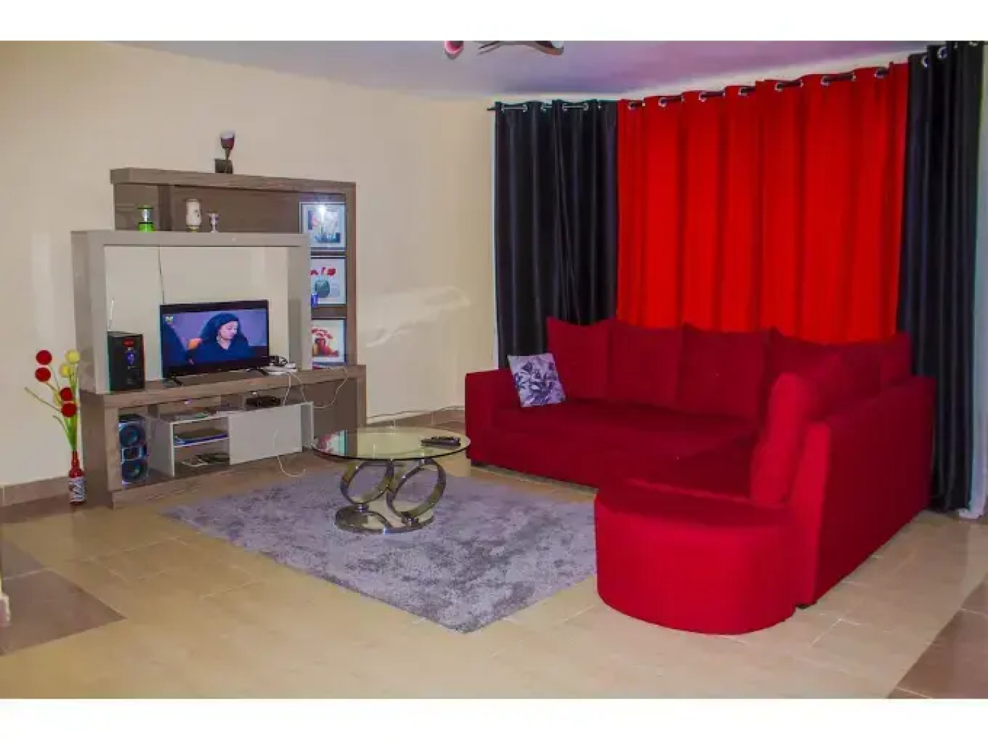 Elegant Comfy 3 Bedroom Apartment