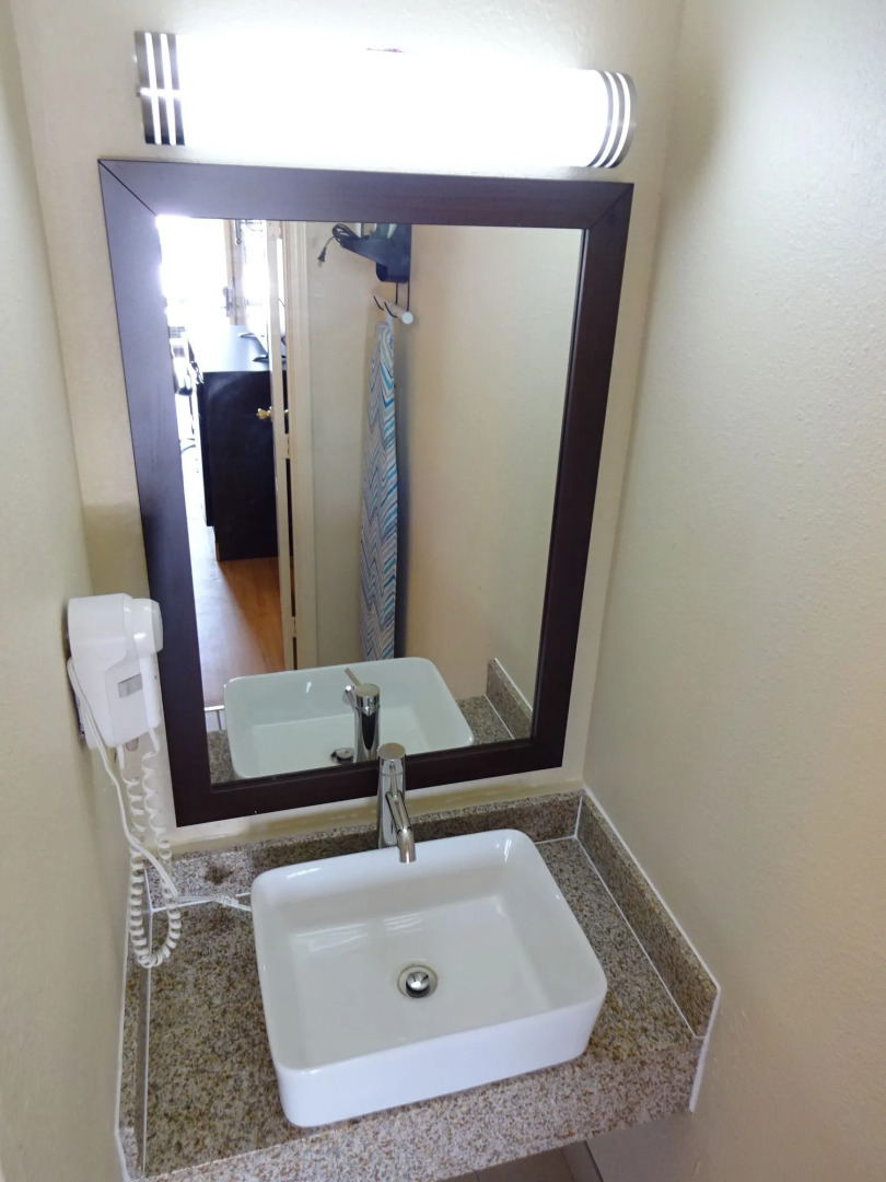 Red Roof Inn Scottsburg