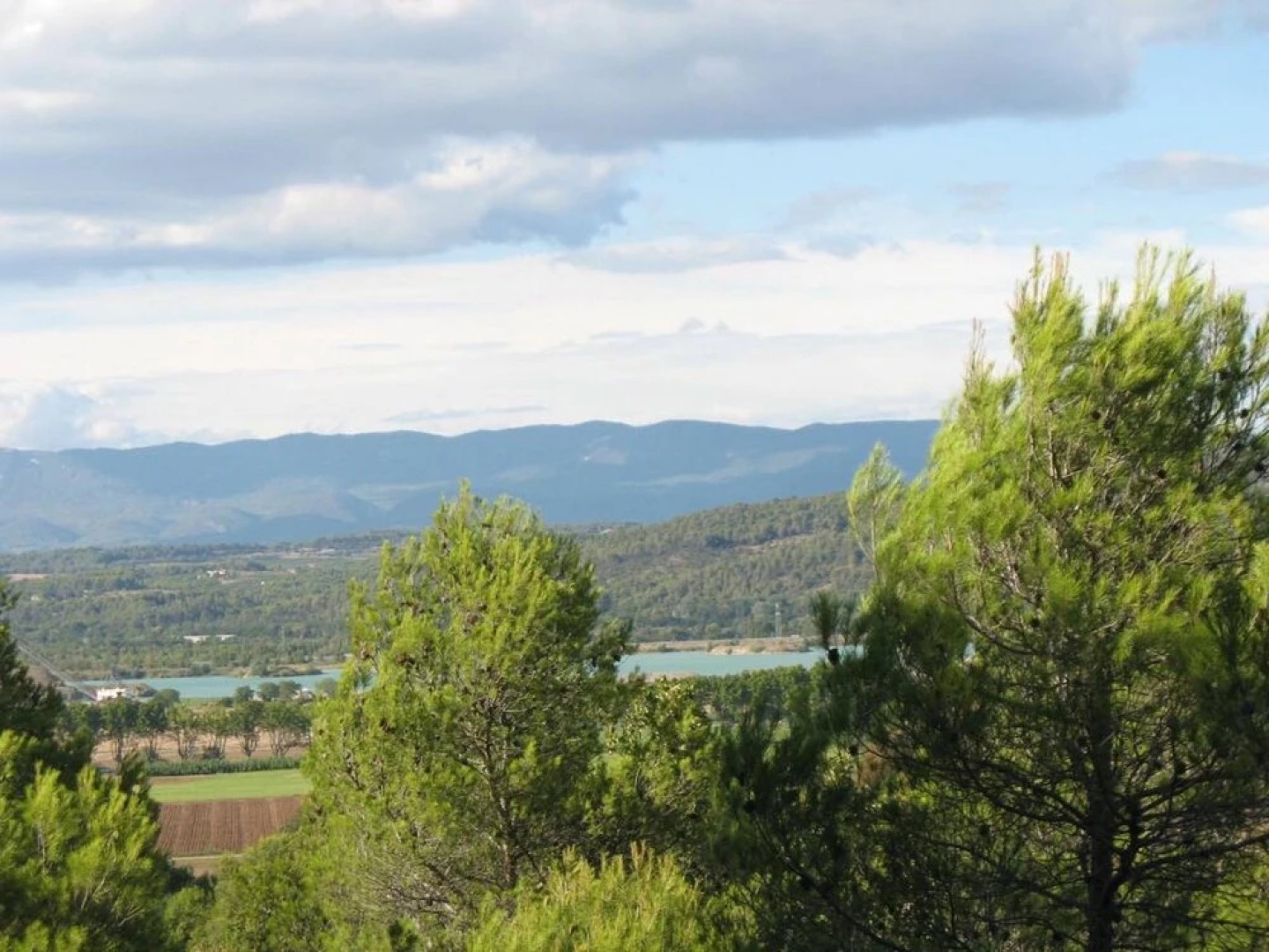 House With 3 Bedrooms in Peyrolles-en-provence, With Wonderful Mountai