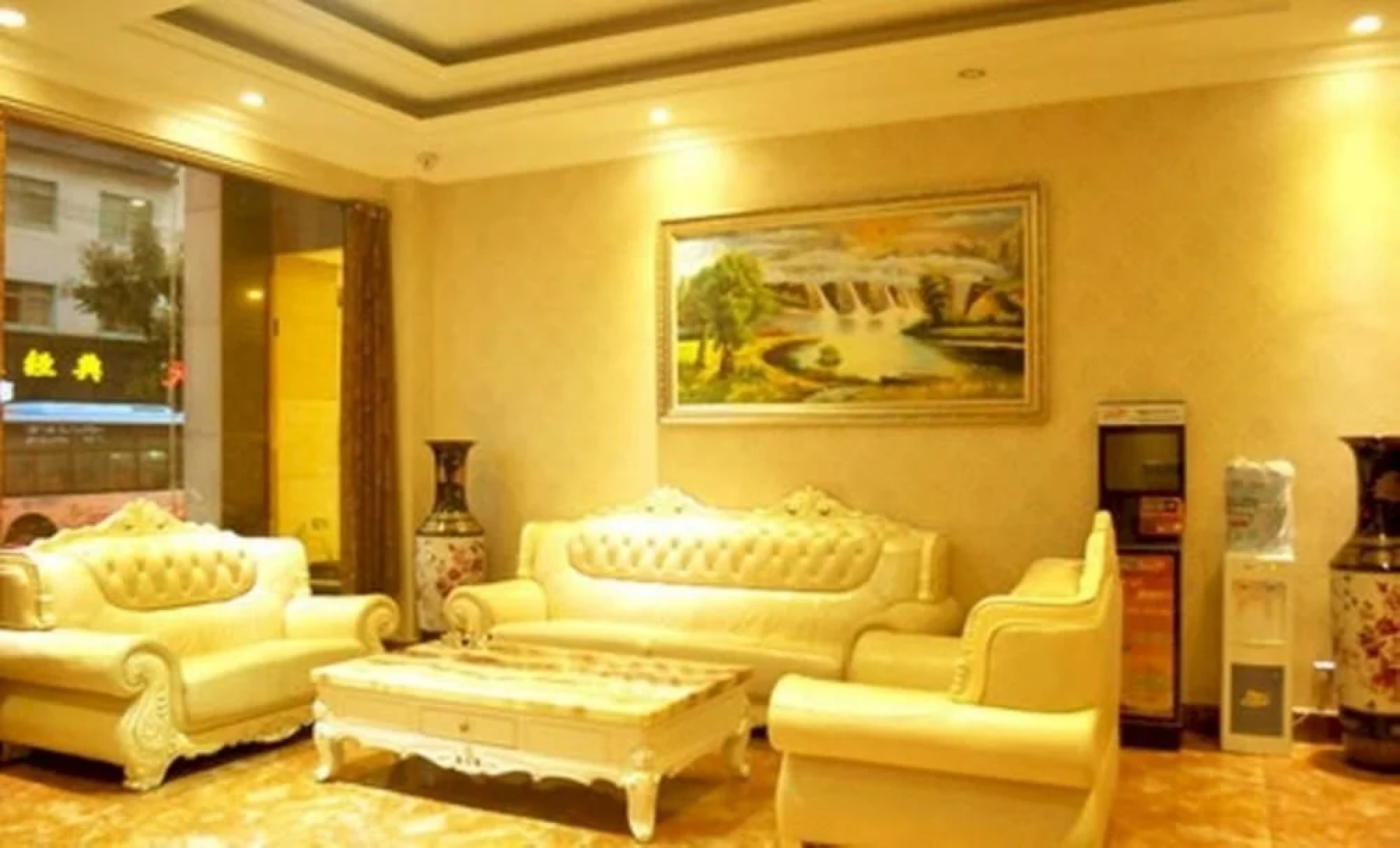 Wan Hang Zhi Xing Boytique Hotel