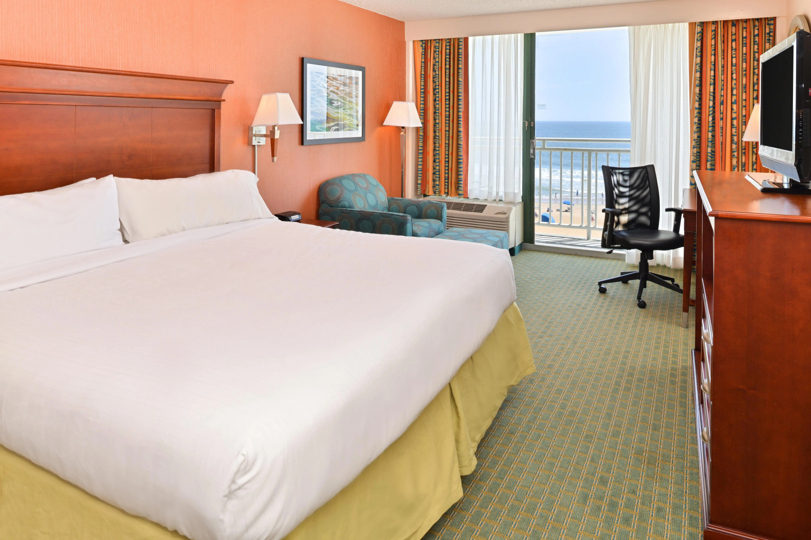 Holiday Inn Express Hotel & Suites VA Beach Oceanfront by IHG