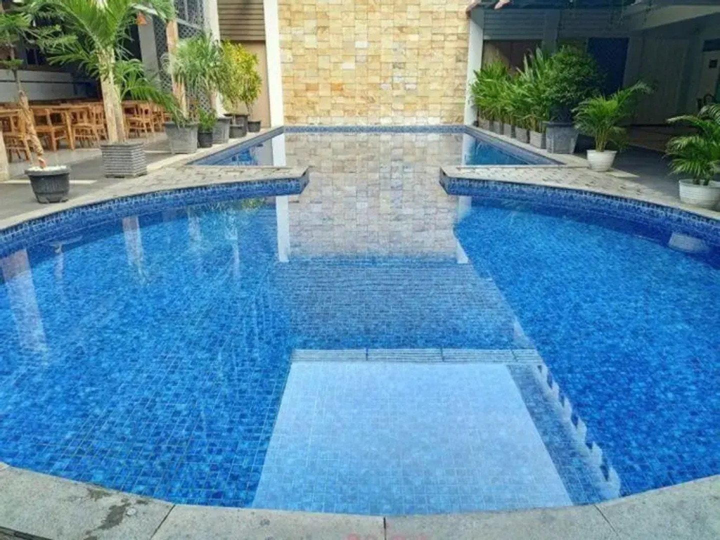 Grand Nanggroe Hotel