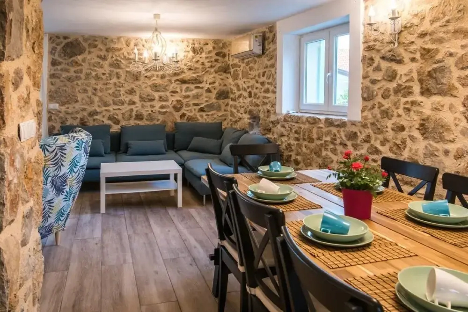 Peace - Rustic With Pool - H