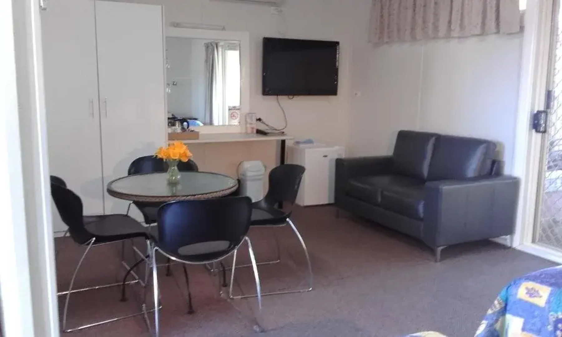 Donald Riverside Motel