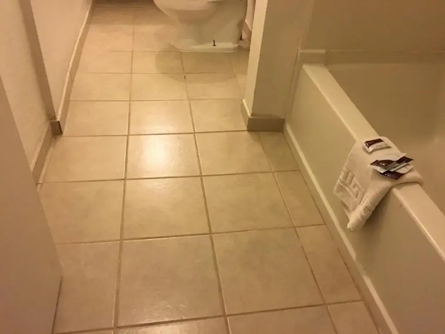 National 9 Inn Sand Canyon