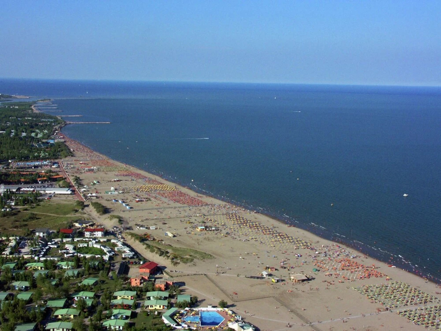 Seaside Apartment in Rosolina Mare with Parking