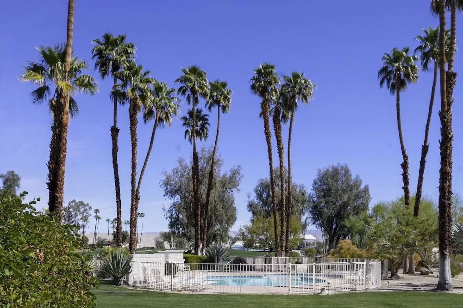 Sleek Rancho Mirage Villa: Patio, Pool, Golf!