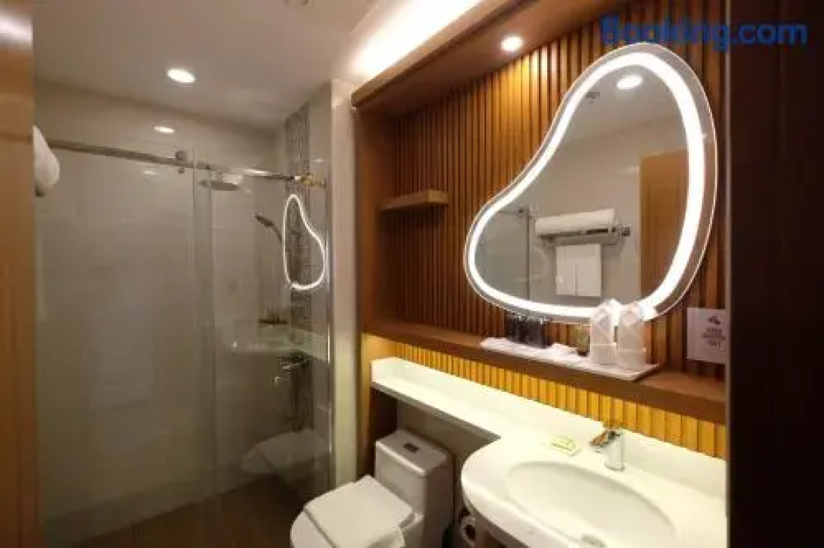 Cebu One Tectona Resort Hotel powered by Cocotel