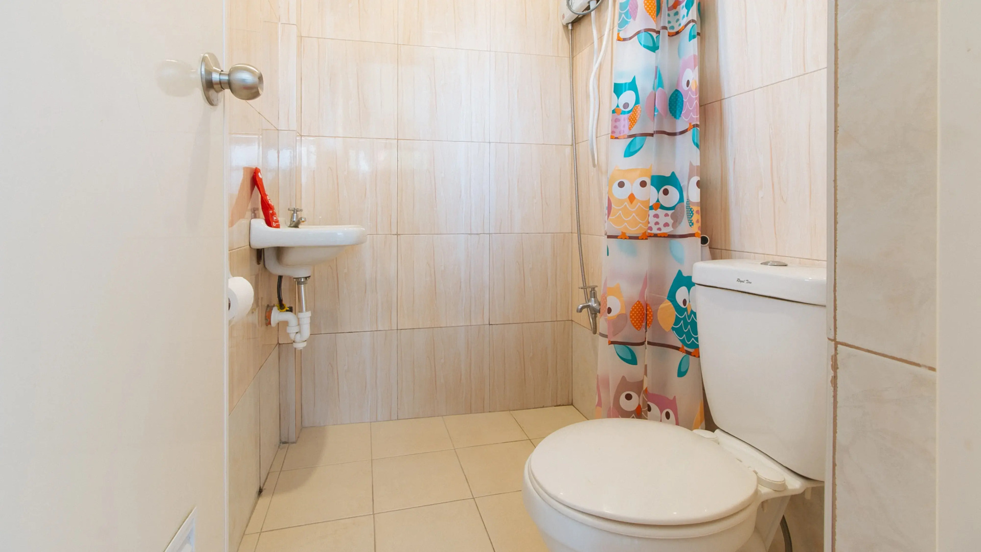 RedDoorz near Christ the King Medical Center