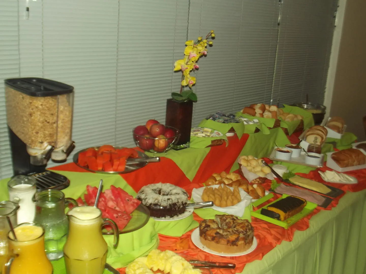 Harbor Self Graciosa Hotel