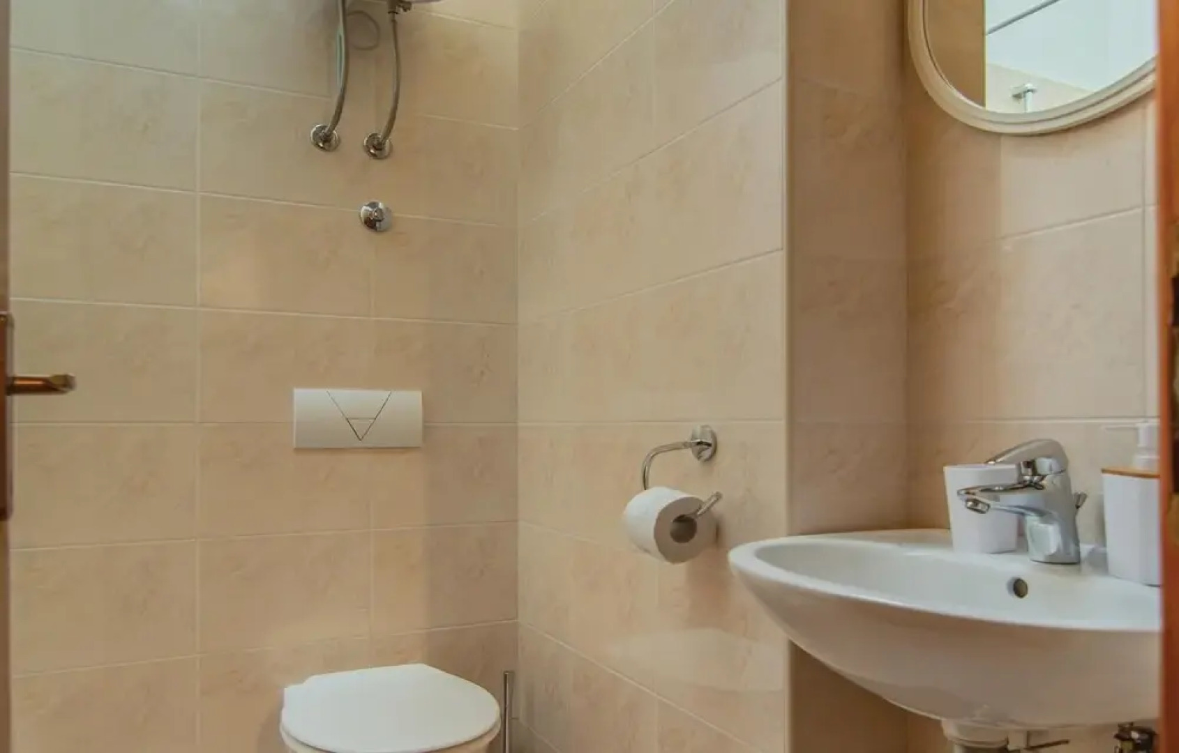 Nice Home in Kucice With Wifi and 4 Bedrooms