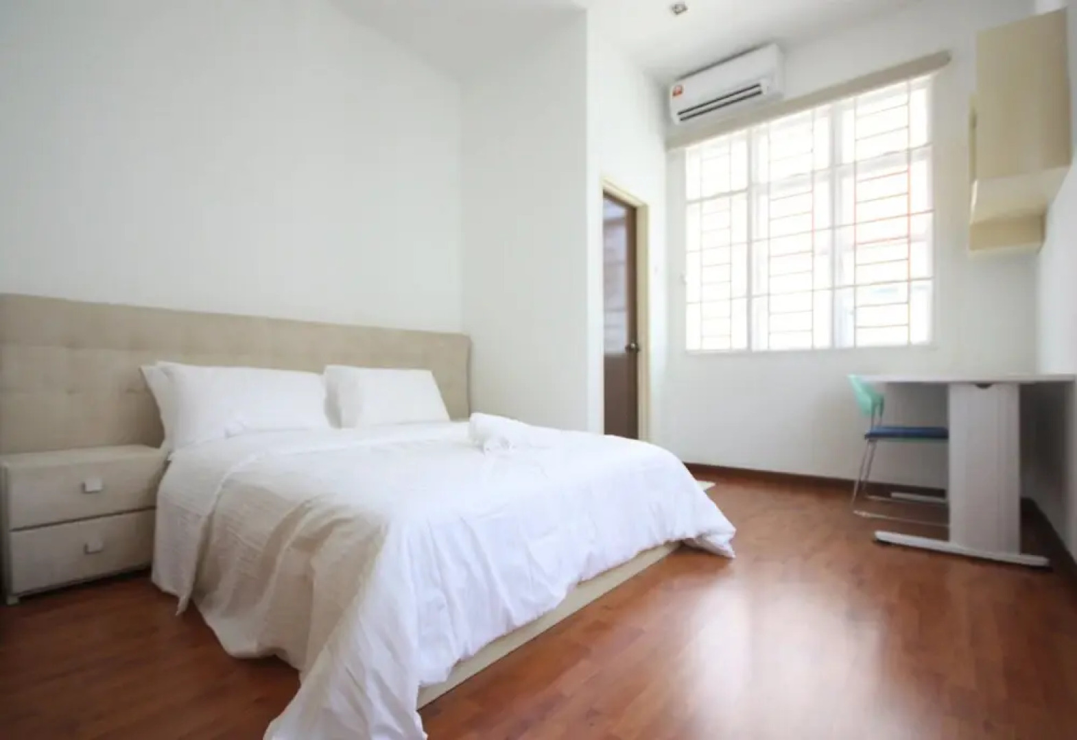 6BR Modern Series Courtyard Terrace