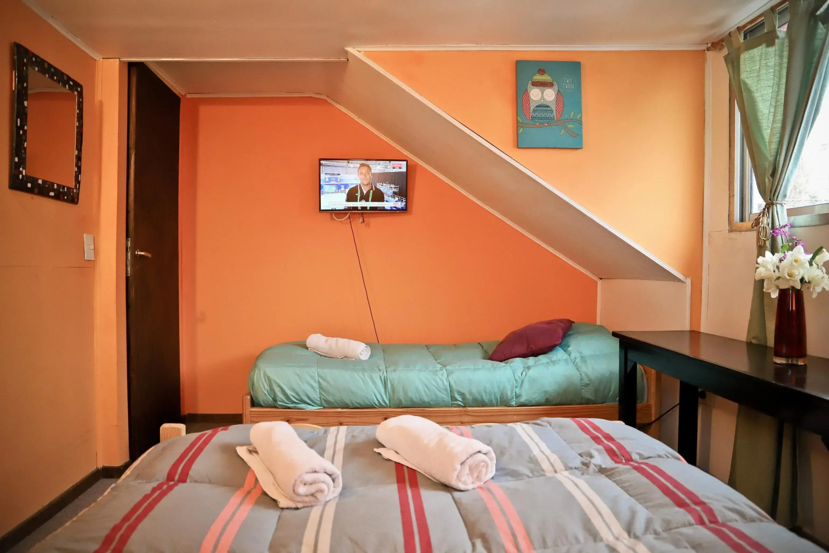 The House Hostel Resto & Bar Bariloche