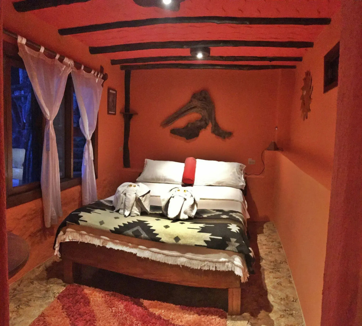 Lonesome George Ecolodge