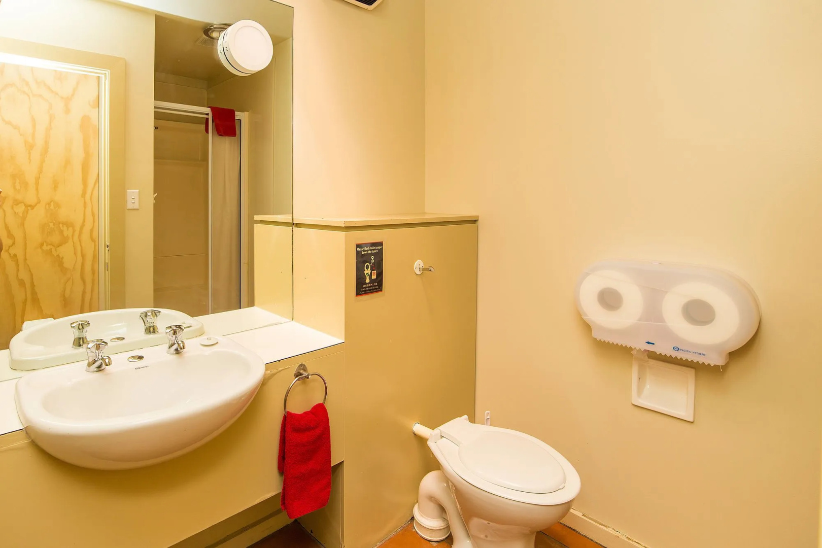 Tahuna Pod Hostel