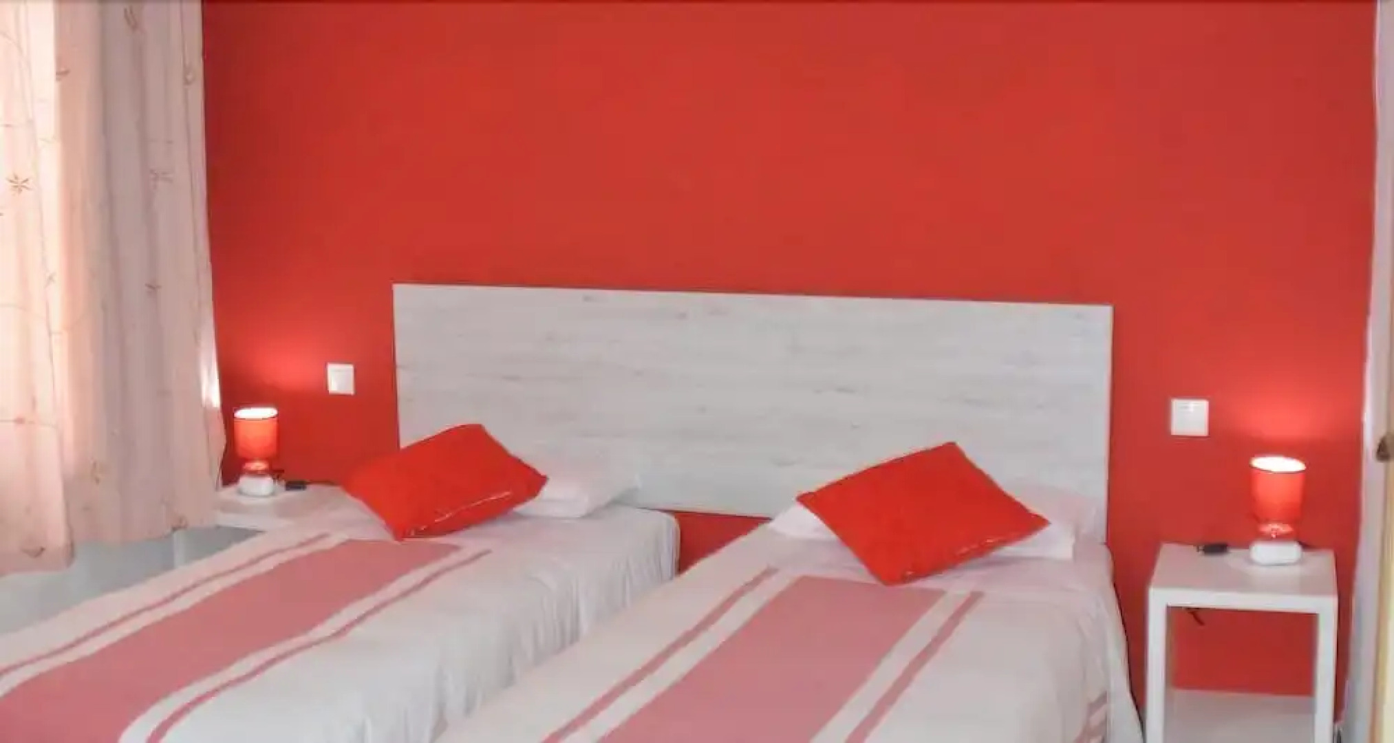 El Almendro y la Montaña