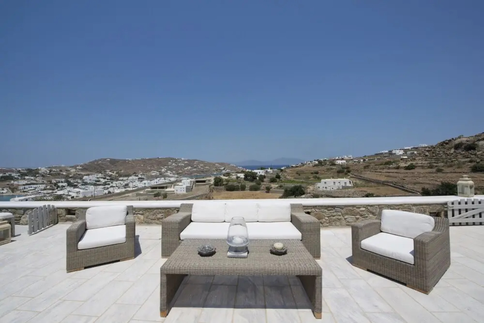 Nephiria's Villa Danelina next to Ornos&Psarou beach