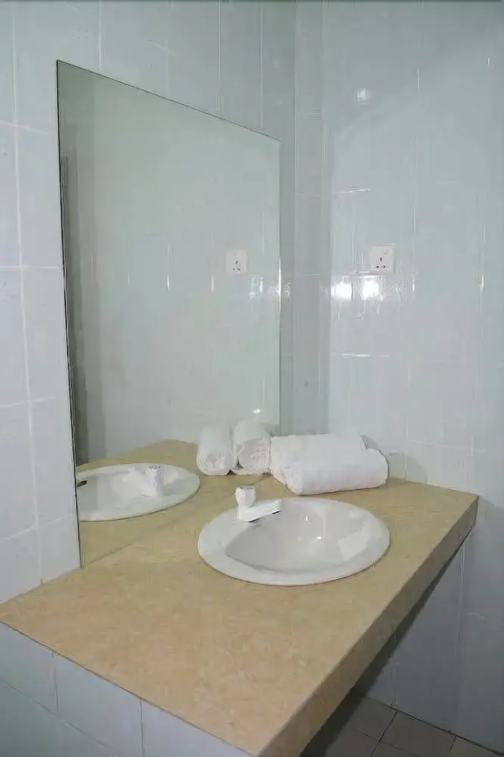 Serene Blue Bowls Surf Inn