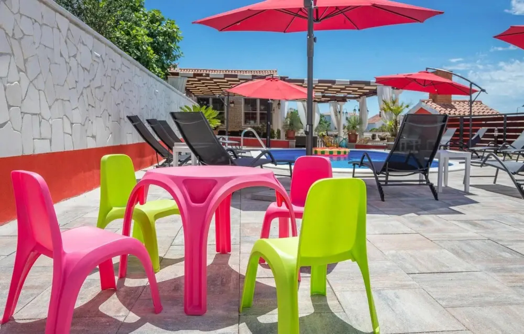 Awesome Home in Turanj with Hot Tub, WiFi & Heated Swimming Pool