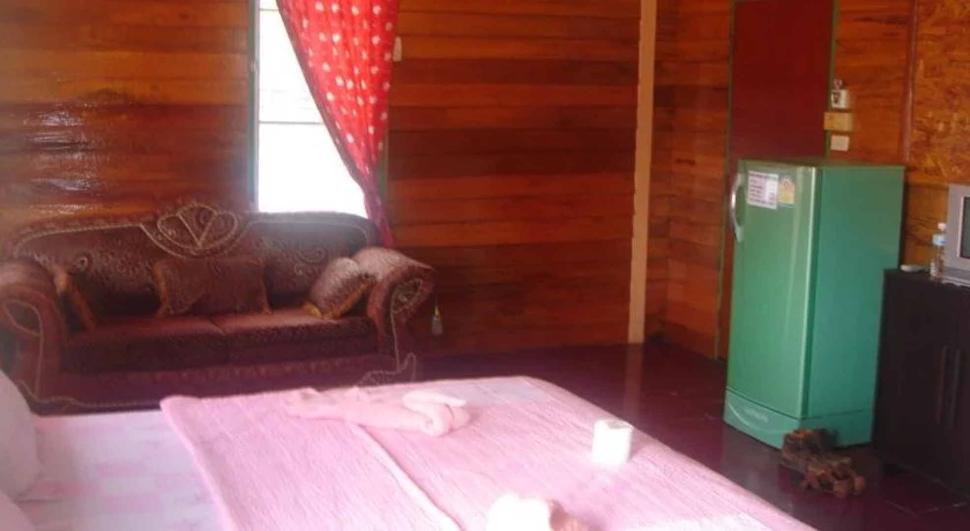 Sams River Rafthouse