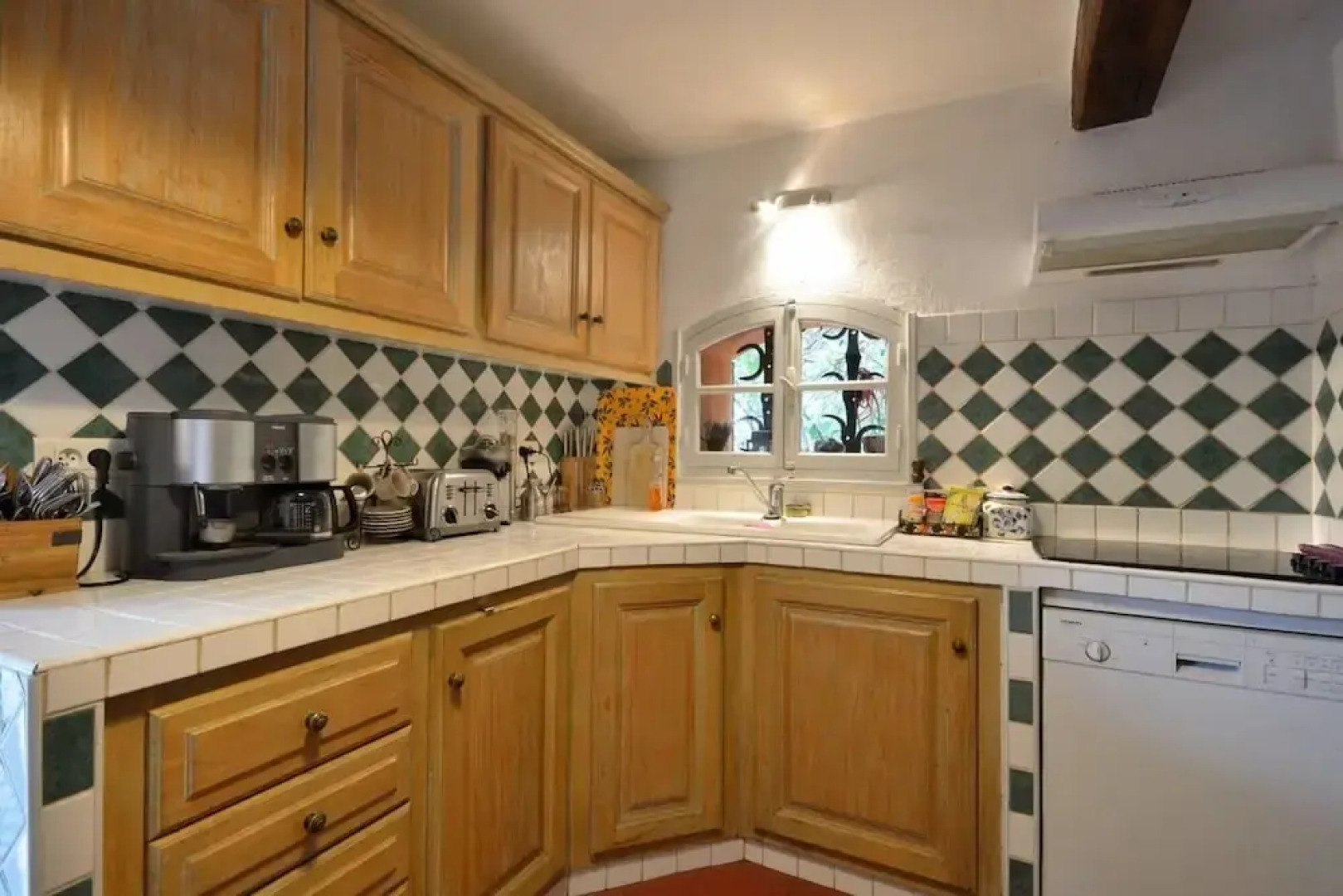 Charming Longo May Family Retreat - For 8 Guests!