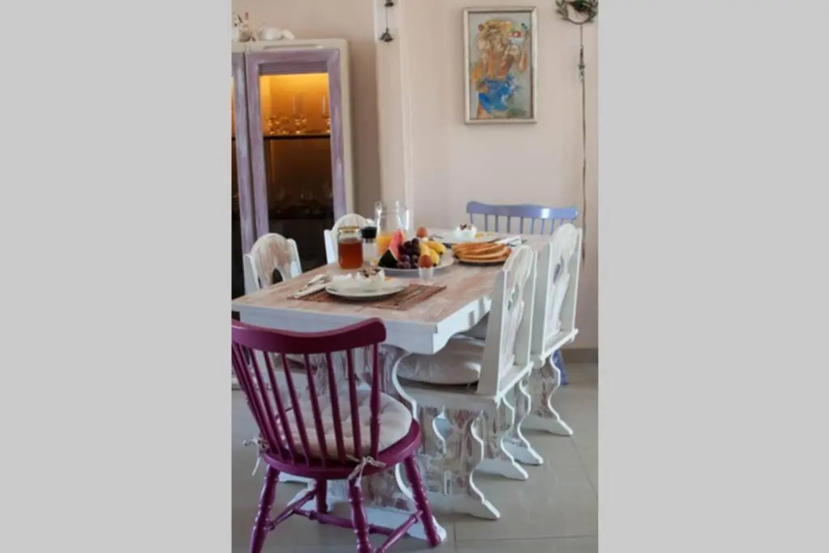 Marys Art and Cultural House 100meters from the beach