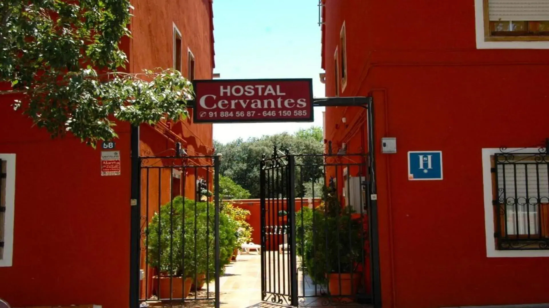 Hostal Cervantes