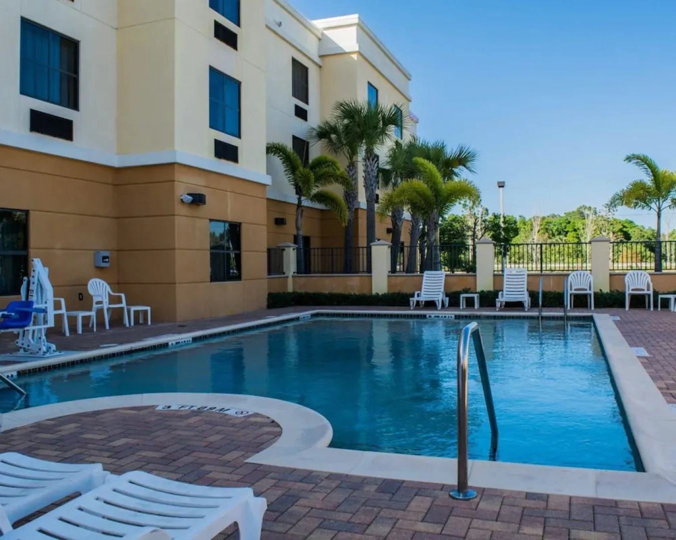 Comfort Suites Vero Beach