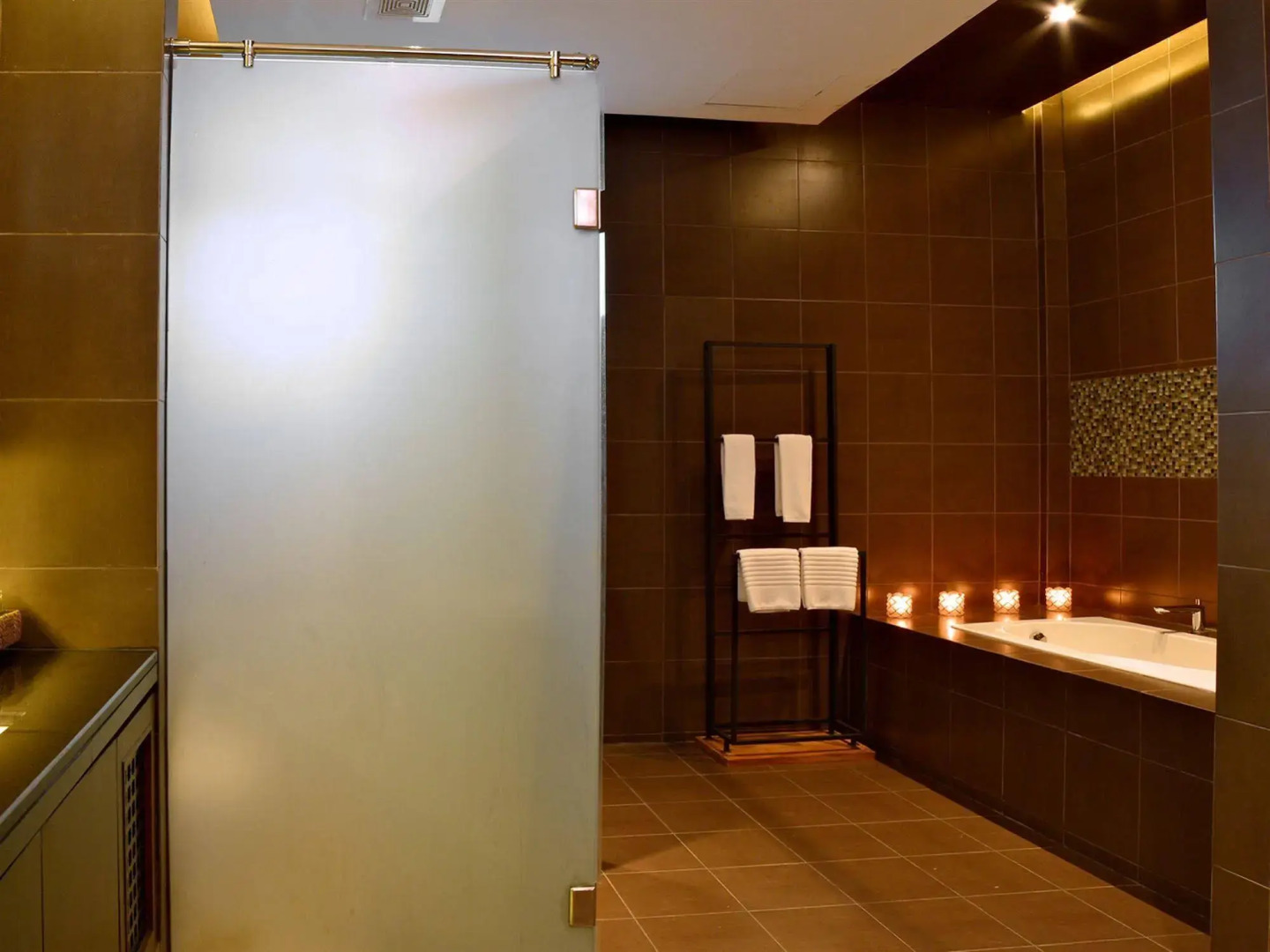 Emerald Palace Hotel