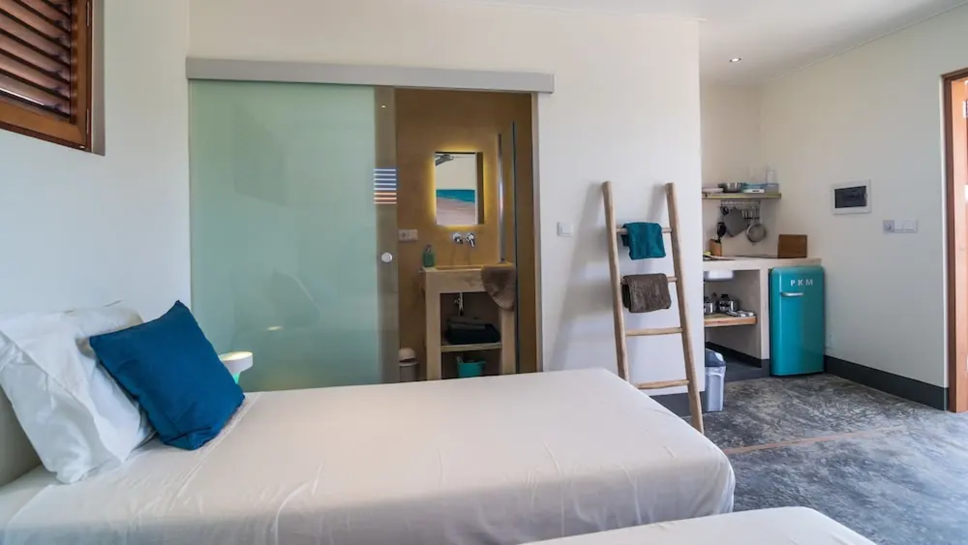 BEACHES ocean view apartments