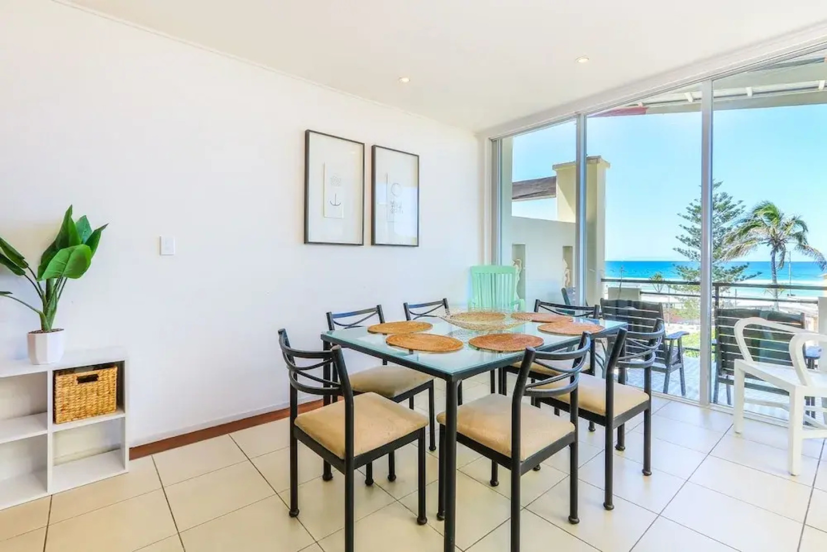 Deluxe Rooftop Paradiso Apartment