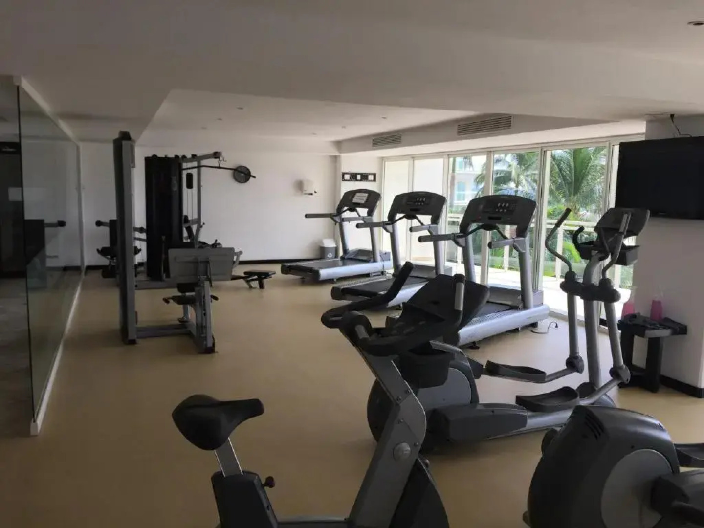 Bay View Grand Marina 1605 Sur