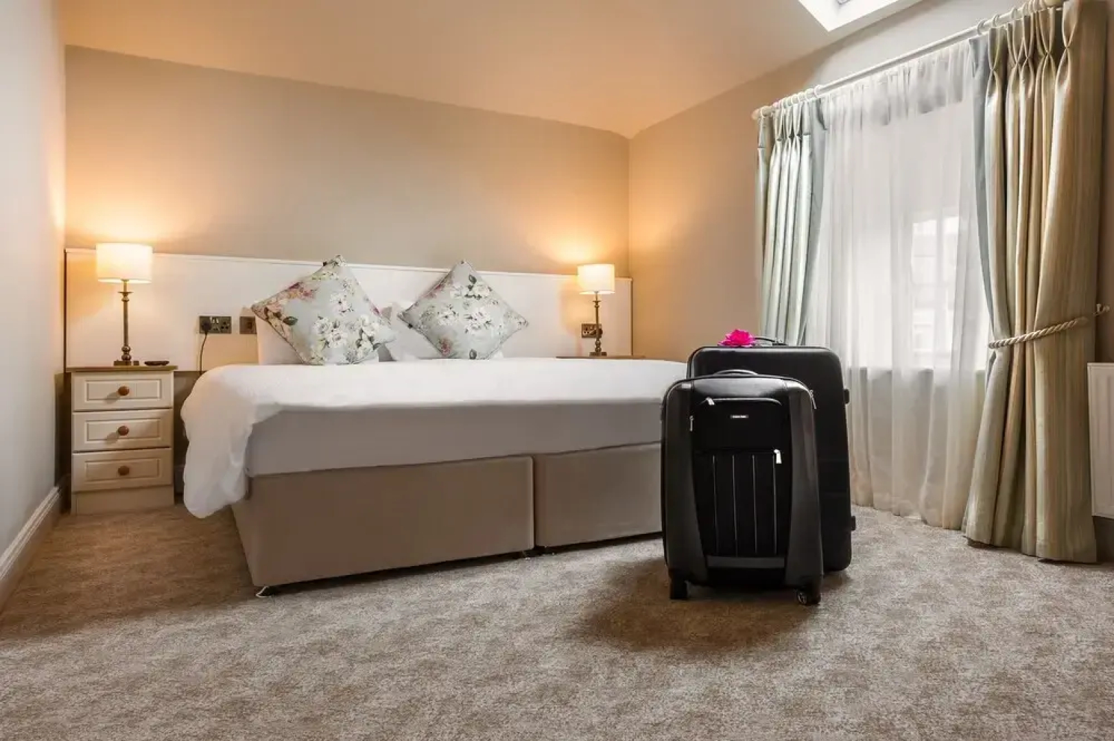 Woodenbridge Hotel & Lodge