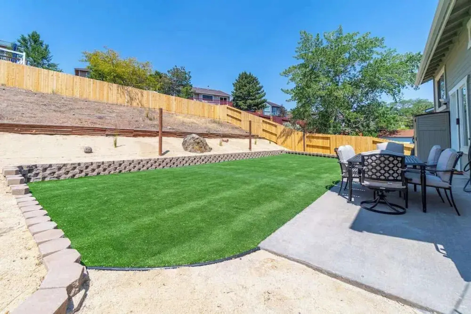 The Deco Retreat - UNR - Pet Friendly