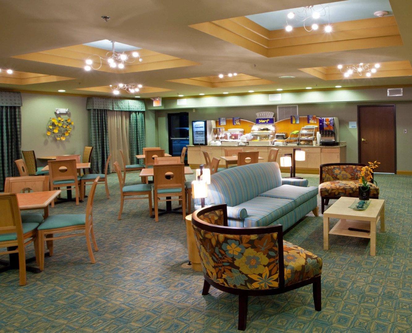 Holiday Inn Express & Suites - Thornburg, S. Fredericksburg by IHG